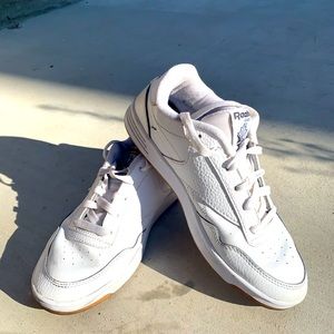 Reebok Club - Classic White, Rubber Sole
#reebok #womenssneaker